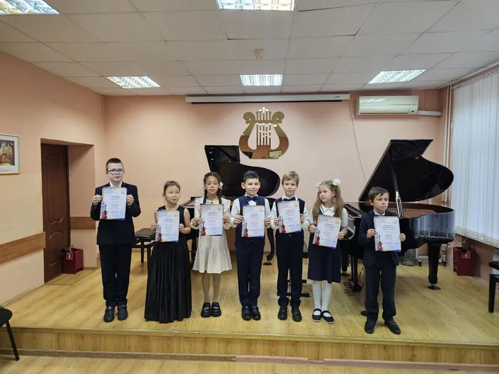 photo_5251478499216788809_y